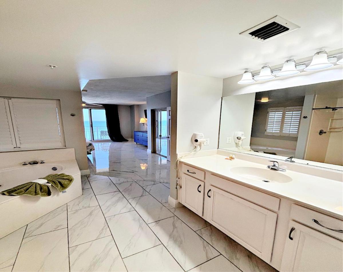 14Th Floor 2 Bedroom Resort Condo Direct Oceanfront Wyndham Ocean Walk Resort Daytona Beach 1401 المظهر الخارجي الصورة